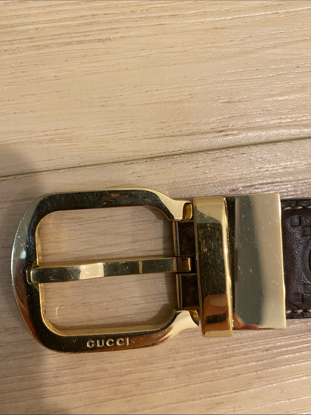 Gucci Gold-Tone Buckle Leather Belt
